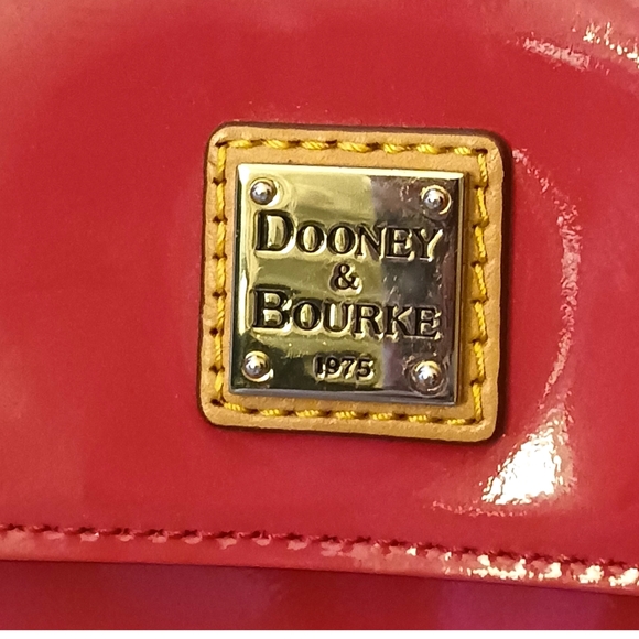 Dooney & Bourke Patent Leather Hobo-14"x13"x6"- wTags & Reg Card EUC $348 Retail - Picture 7 of 9